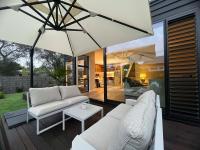 Brand-New Luxury 5 bedroom house in Epsom - B&B