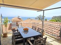Charites: Terrace with Seaview - 100m to the beach - B&B