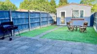 Premium Luxury Stay - Modern with Jetted Tub & Garden - B&B Foleshill