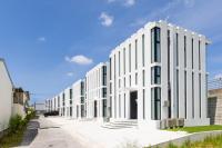 白の楽園 Villa Blanc G - Bed and Breakfast Motobu