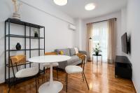 Stylish Retreat in Quiet Piraeus Newly Renovated - B&B Pireo