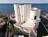 Primafila - Lux Beach Villa & Private Jacuzzi - Bed and Breakfast Cozze