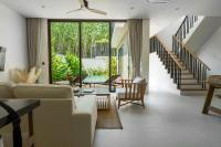 Modern 3 Bdr Villa Tree O'Clock Bangtao With a Pool - Chambres d’hôtes Ban Pak Lak