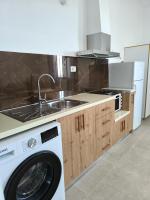 Deluxe One-Bedroom Apartment