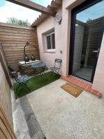 Petit appartement de 35 m2 au Puig del Mas - Bed and Breakfast