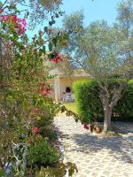 Casa das Oliveiras - piscina privada, jardim, perto da praia - Bed and Breakfast Moncarapacho