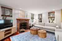 Rare Private Deck Dog Friendly Walk to Harbor - B&B Provincetown