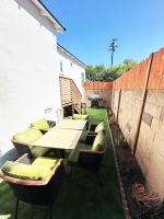 Beverly Hills Border Retreat - Spacious 3 Bed - 3 Bath House - Chambres d'hôtes Los Angeles