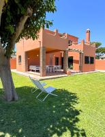 chalet Junto a la playa con piscina privada, La Breña - B&B Los Caños