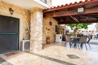 Traditional stone house Ariadne near Matala beach - B&B Petrokefálion