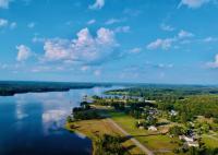 The Lakeside Loft- KY Lake Escape - Pirates Cove - B&B Hardin
