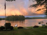 Charming & Cozy Lakefront Home - Private Beach! - B&B Raymond