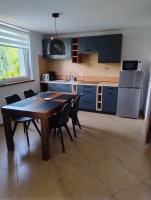 One-Bedroom Apartment with Lake View