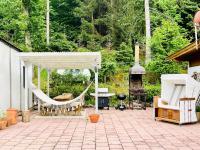 Tiny Ferienhaus 2 mit Sauna & Badefass am Rimbach in Steinau an der Strasse - Chambres d'hôtes Steinau an der Straße