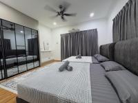 4BR3B Kajang DoubleStorey-14 pax - B&B