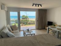 Sun and Beach Lovers San Yago La Pineda - B&B La Pineda