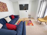 Long stay sleeps 12 and 5 bed house in Medway - Chambres d'hôtes Gillingham