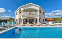 Luxury Villa Ivy - Chambres d'hôtes Sevid