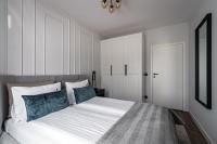 Two-Bedroom Deluxe Apartment with Balcony