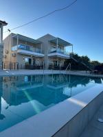 Kyma Luxury Home - B&B