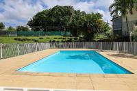 L'escale verte - garden & pool - B&B Petit-Bourg