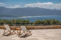 Family Villa with Pool and Sublime Sea View - B&B Olmeto