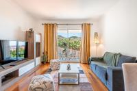 Bright Modern 2BR Apartment Near Cristo Rei - Ferienwohnung Canico