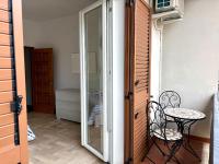 One-Bedroom Apartment with Balcony