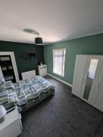 Beautiful 2 Bedroom House Up to 4 people Hull Siemens Holderness road - Chambres d'hôtes Kingston-upon-Hull
