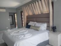 Quadruple Room with Private Bathroom