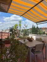 Appartamento con Terrazza vicino Gemelli e Vaticano - Chambres d’hôtes