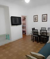 Predinho em localizaçao central perto da praia em ambiente familiar - B&B Guarujá