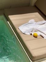 Villa Azura - B&B Porenyah