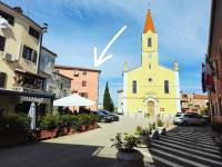 Spacious 3BR Townhouse for 6 Guests at Great Value - Chambres d’hôtes Brtonigla