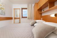 Comfort One-Bedroom Apartment with Balcony and Sea View