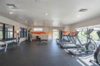 Posh 2BD - Gym, Pool, Parking, W-D - Sleeps 8 - B&B Tempe