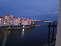 Beau appartement face à l eau - Chambres d’hôtes Le Barcarès