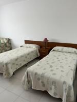 Hostal Delfino - Chambres d’hôtes Bardaos