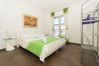 Appartamento con 2 Camere da Letto, Terrazza e Vista Mare
