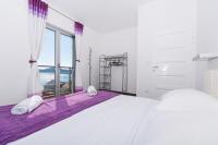 Appartamento con 2 Camere da Letto, Terrazza e Vista Mare