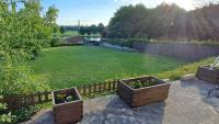 La Maison et son jardin sur le Canal de Bourgogne - B&B Ravières