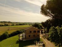 Villa Altrove - B&B Montemarciano