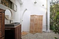 Torre Alpicella Holiday Home, a scenic escape into nature and relaxation - B&B