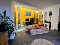 Loft atypique 192m2, terrasse, aux portes de Lille - B&B