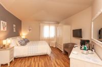 Camera Tripla Deluxe con Vista Mare