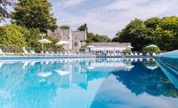 Cornwall family friendly villa with free use of Pool, soft play, mini golf, tennis, gym, fitness classes, sauna and ice baths - Chambres d'hôtes Newquay