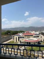 Independent Studio Apartment - B&B Dehra Dūn