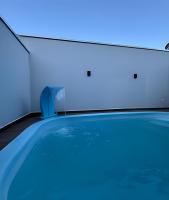 Casa linda com piscina e Bem Próximo ao Parque - B&B Santa Lídia