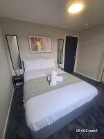 Deluxe Double Studio