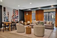 Boots on Broadway in Downtown Nashville with Parking, Pool, Gym - B&B Nashville